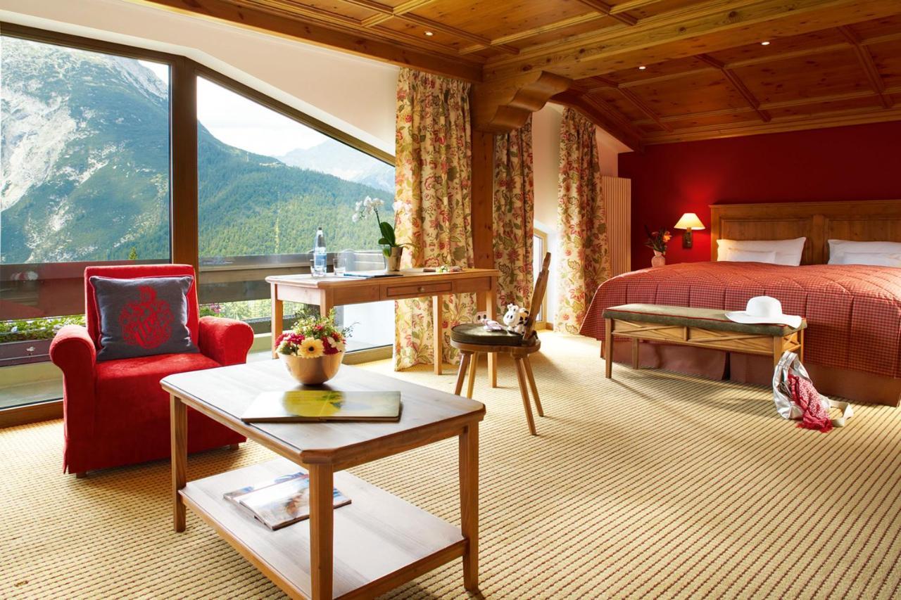 Interalpen-Hotel Tyrol Тельфс Экстерьер фото